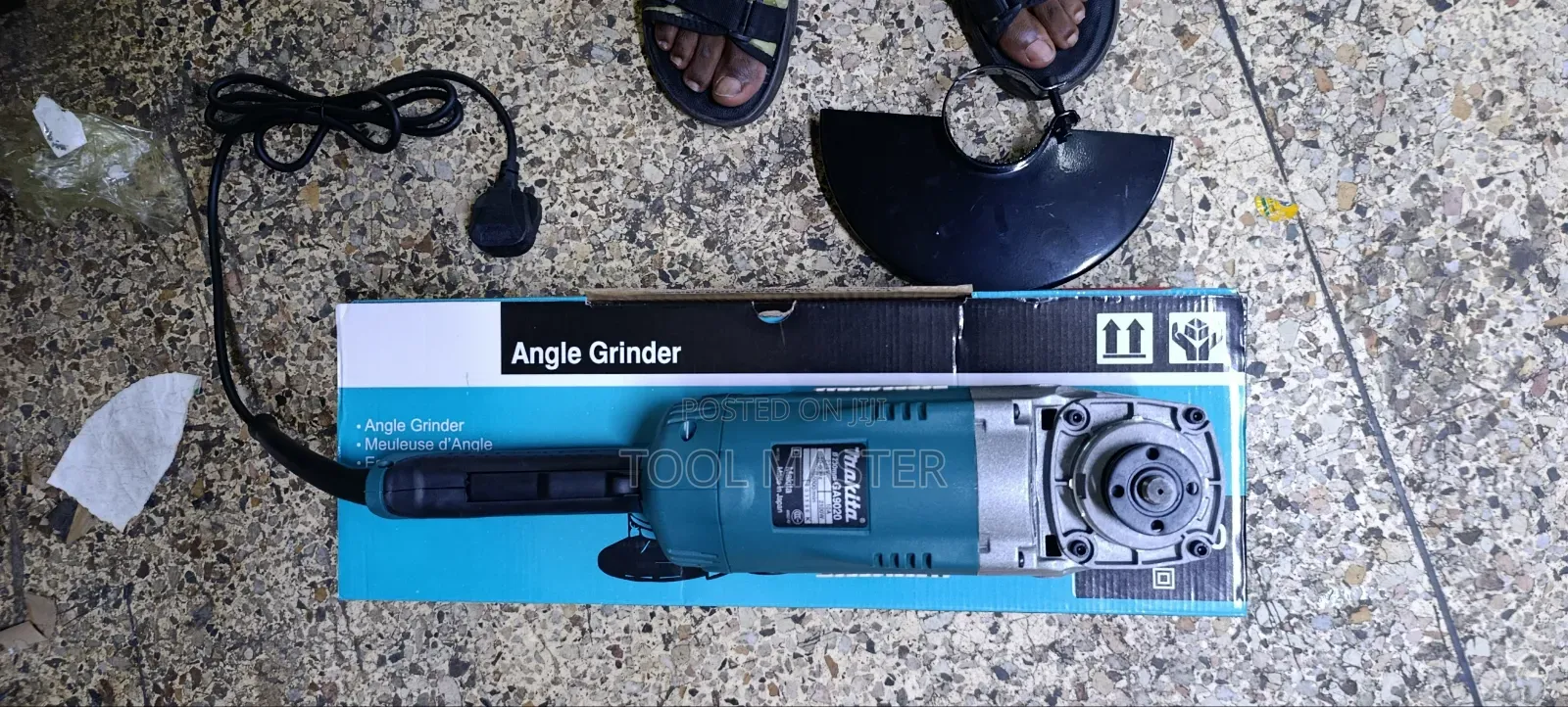 Heavy Duty Makita Angle Grinder 9" 2200watts