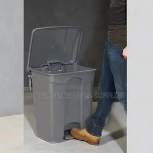 User- Friendly Long Lasting 30l Hard Plastic Step Pedal Waste Bin