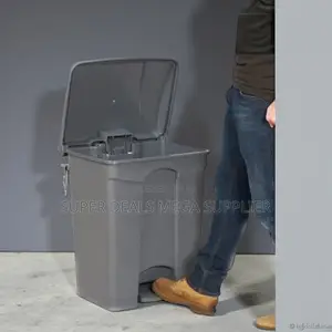 Durable Hard Plastic 30l Step Pedal Waste Garbage Bin for Homes