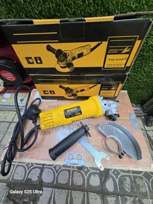 Dewalt Angle Grinder 720w 4.5 Inches