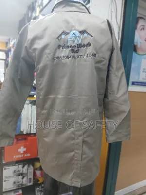Convenient Storage for Tools Dustcoats