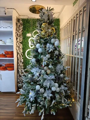 Premium PVC Prelit Christmas Tree
High Quality With 3000 Leaves