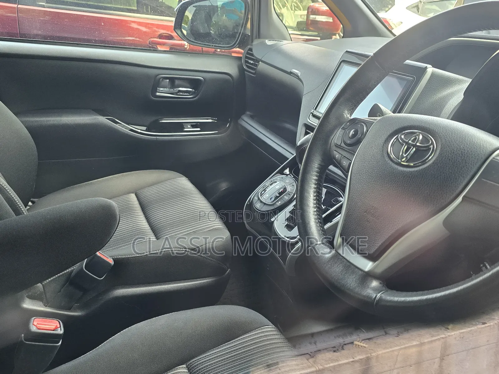 Toyota Voxy 2019 Blue