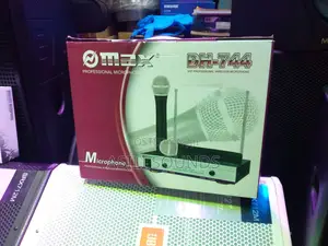Omax 744 Wireless Microphone