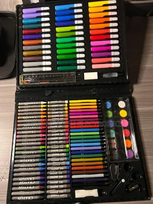 150 Piece Art Set