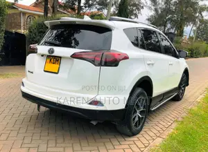 Toyota RAV4 2017 White