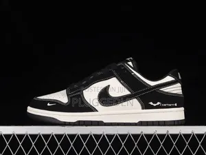 Nike Low Dunk Batman Sneakers