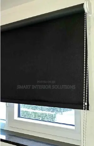 Clean Sunscreen Window Blinds