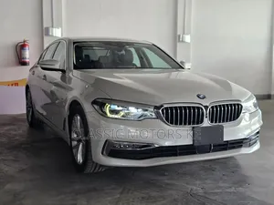 BMW 523i 2019 White