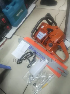272xp Husqvarna Power Saw Machine/ Husqvarna Power Saw Machine