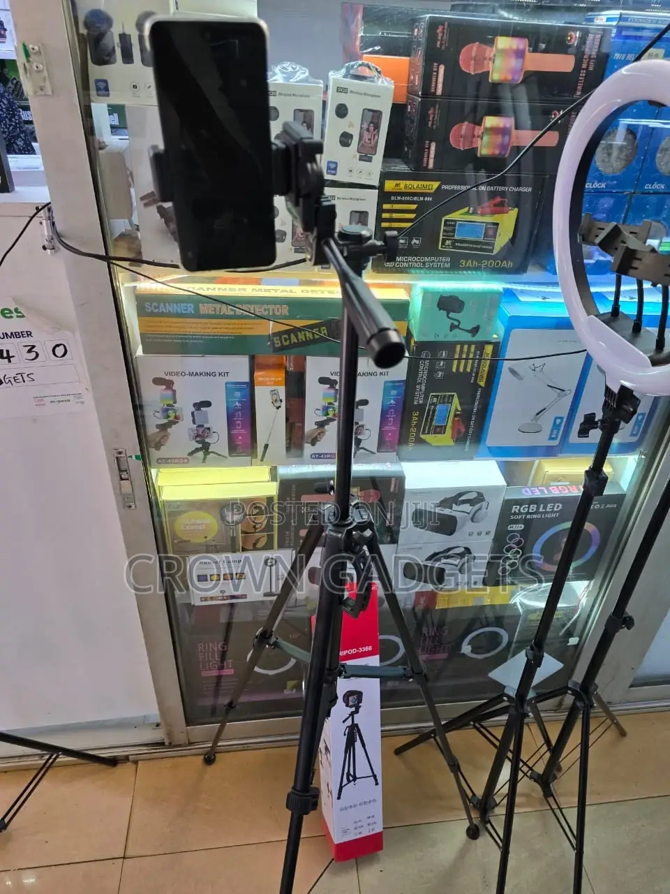 Tripod 3366 Lightweight Adjustable Stand for Content Creators