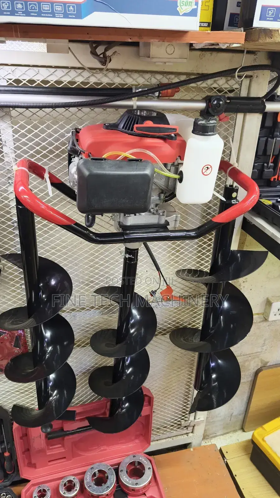 Earth Auger/ 4 Stroke Machine