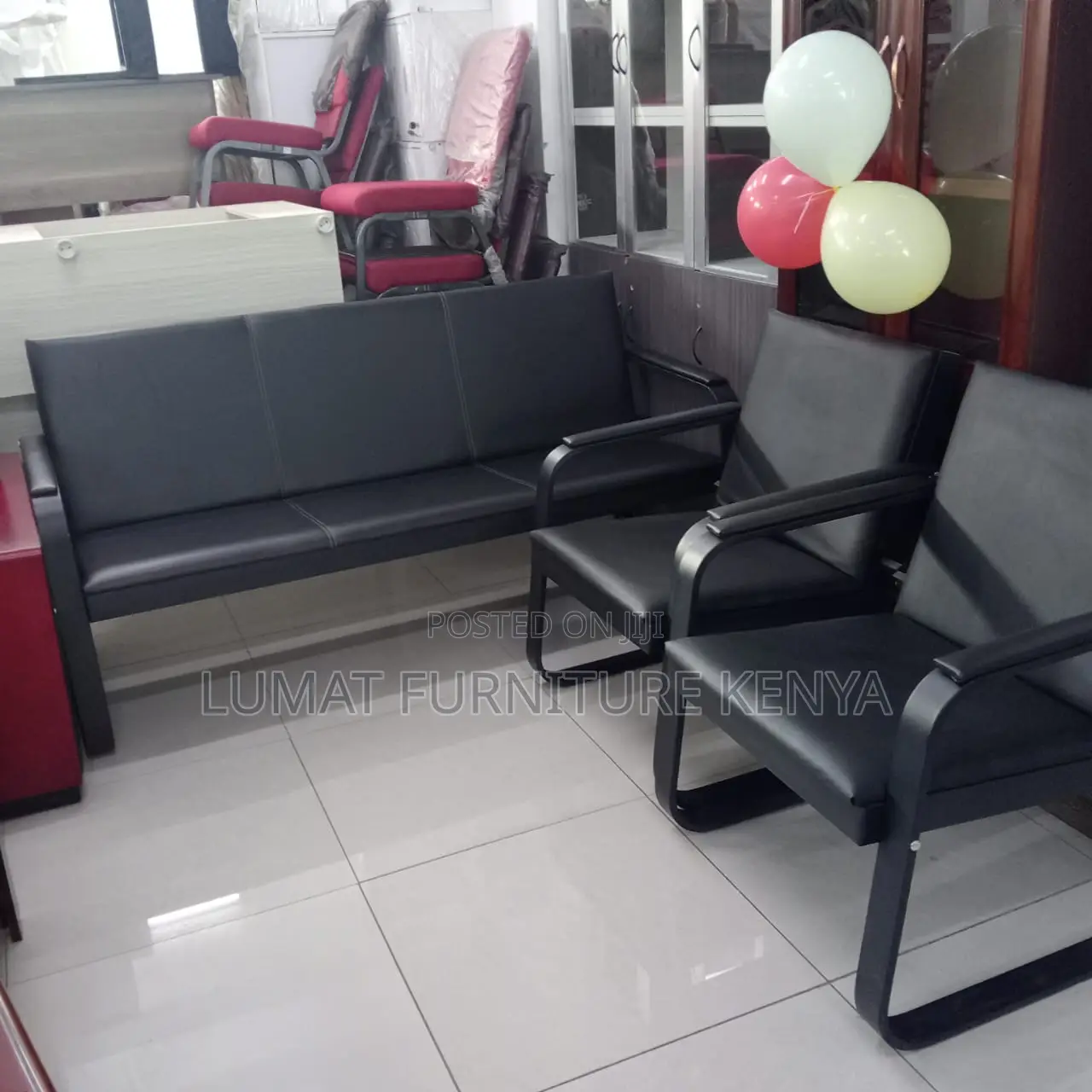 Minimalist And Professional Design Waiting Sofa