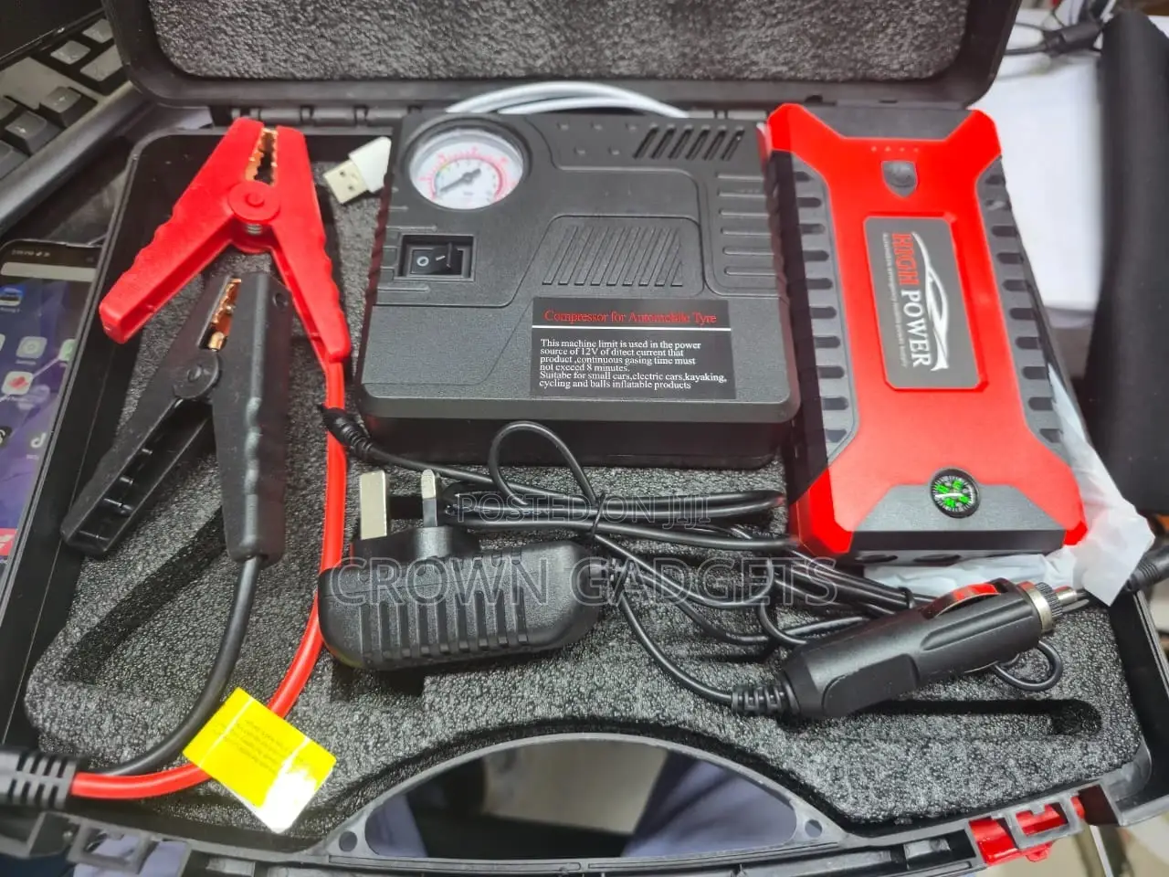 Multi-Function Vehicle Emergency Tool With Flashlight Power Bank