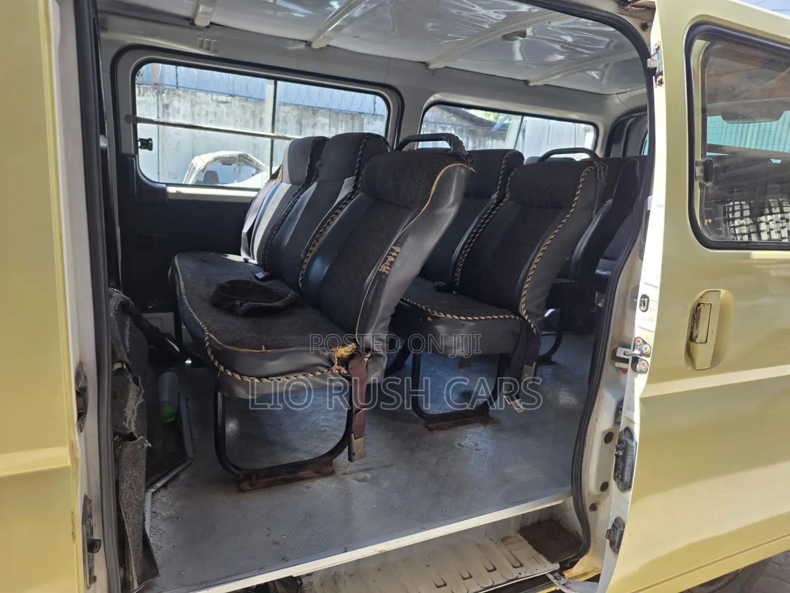 Nissan Caravan (Urvan) 2009