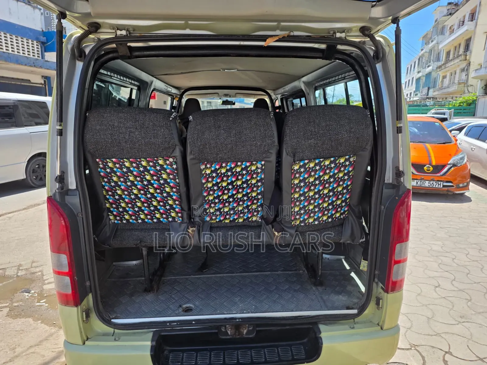 Nissan Caravan (Urvan) 2009