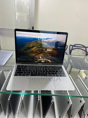 Laptop Apple MacBook Air 2019 16GB Intel Core I5 SSHD+SSD 512GB
