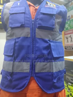 Inner Zippers Vests for Extra Security Safari Jackets
