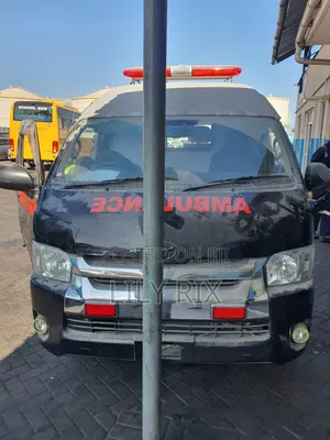 Toyota HiAce 2018 Black