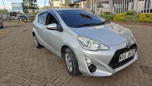Toyota Aqua 2015 Silver
