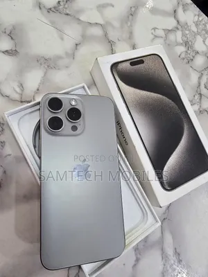 Apple iPhone 15 Pro Max 256 GB Silver