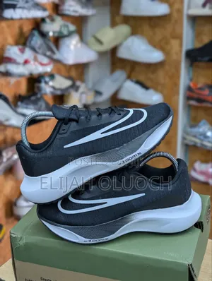 Nike Zoom Fly 5 Running Shoes