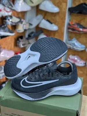 Nike Zoom Fly 5 Running Shoes