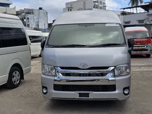 Toyota HiAce 2019 Silver