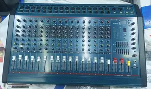 Yamaha 16 Powered Mixer