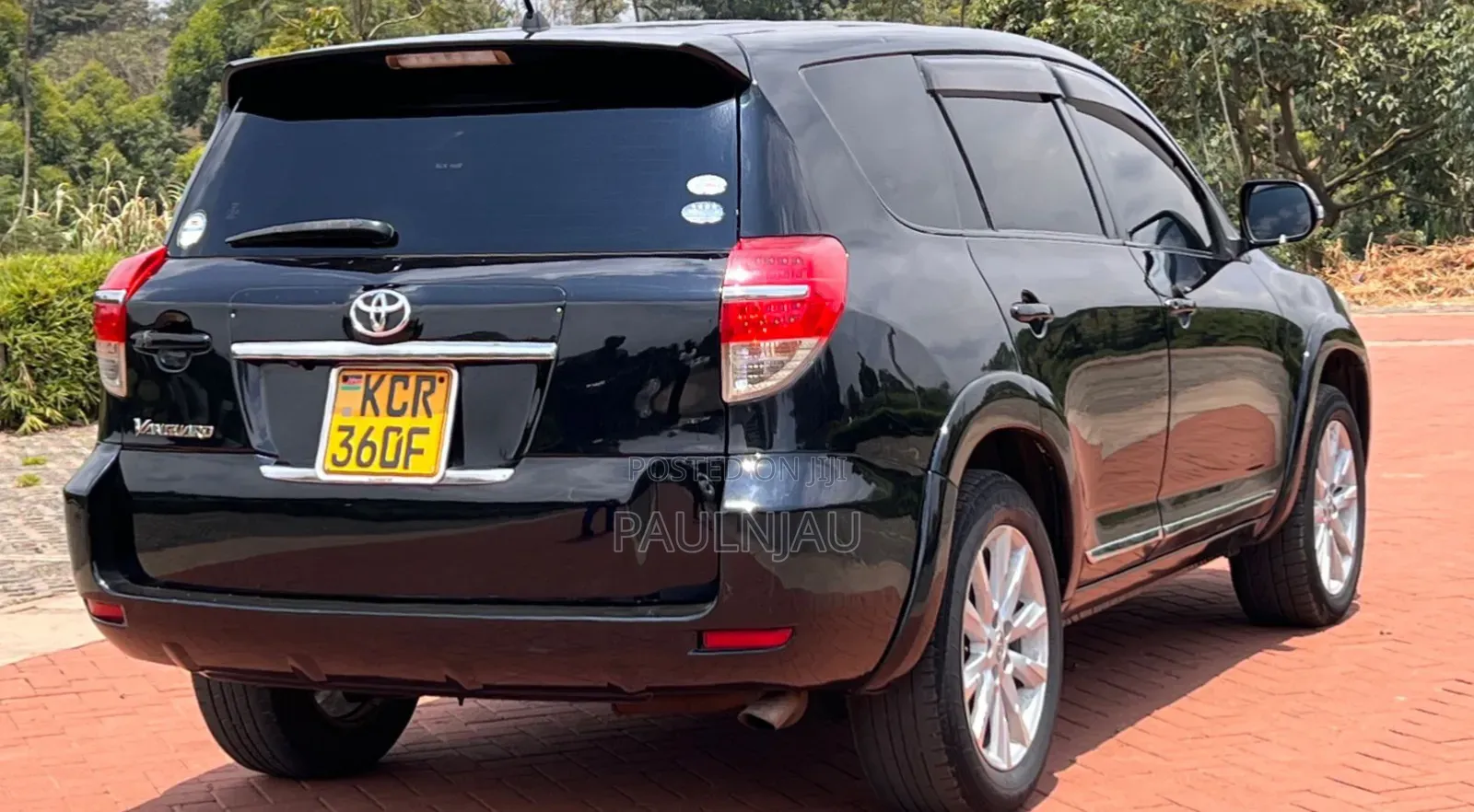 Toyota Vanguard 2011 Black