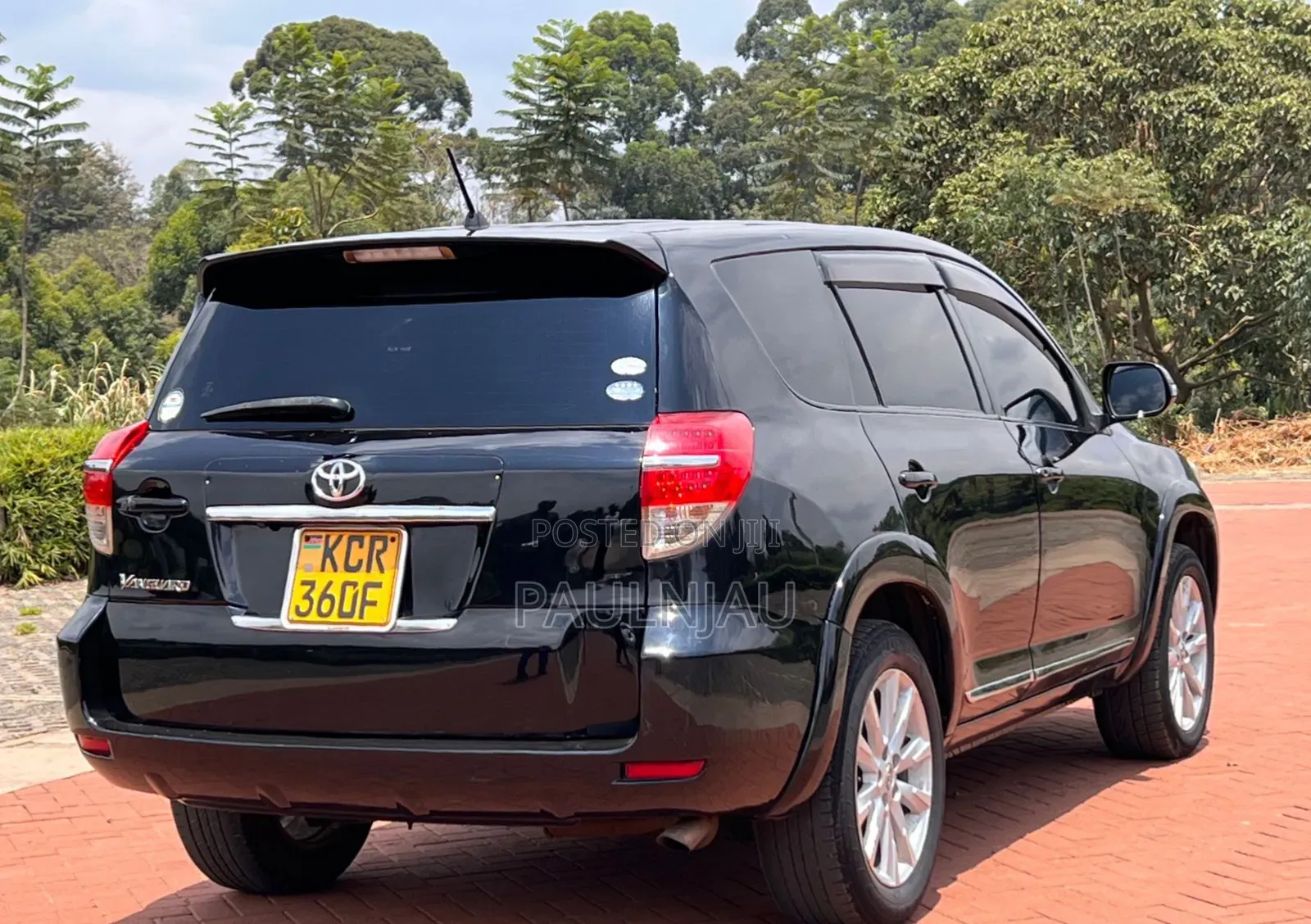 Toyota Vanguard 2011 Black