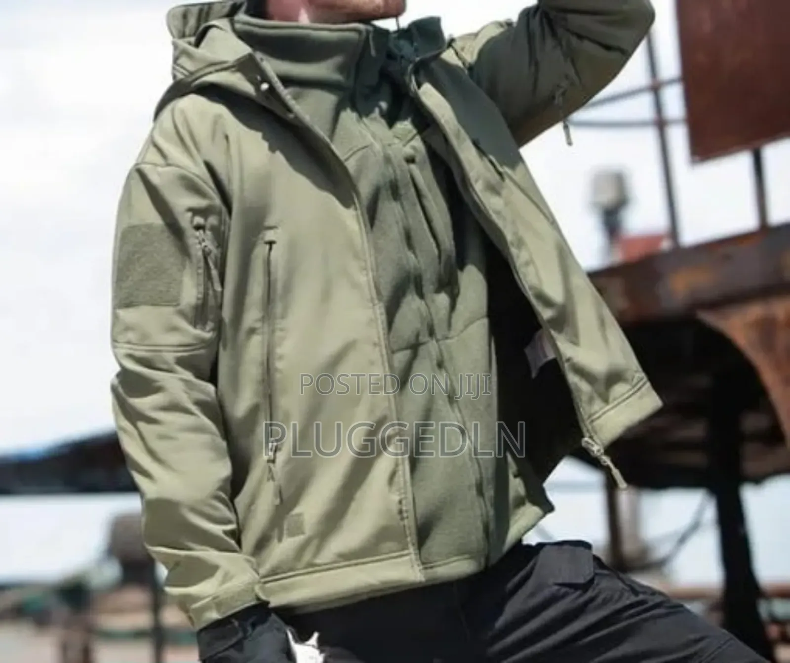 Outdoor Jacket
/ Cargo Jacket