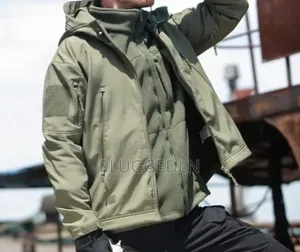 Outdoor Jacket
/ Cargo Jacket