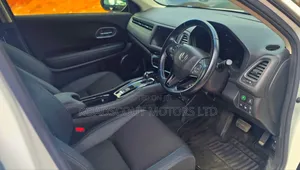 Honda Vezel 2019 White