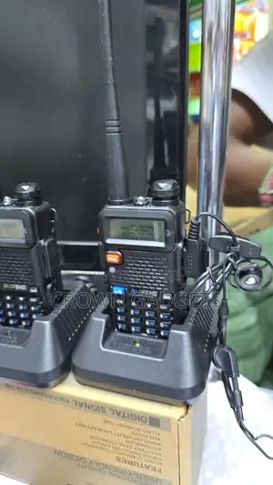 Baofeng Uv-5r Dual-Band Two-Way Radio – 128 Channels