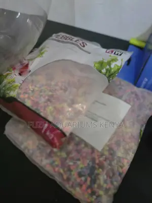 1kg Mixed Colorful Aquarium Pebbles - Instant Tank Brightener