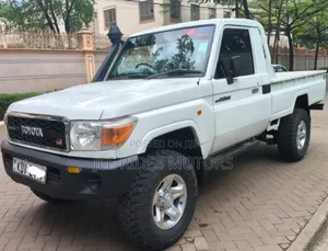 Toyota Land Cruiser 2008 White