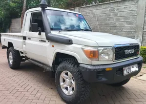Toyota Land Cruiser 2008 White