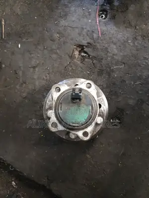Voxy Rear Hub