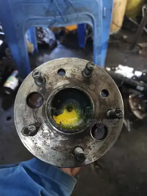 Voxy Rear Hub