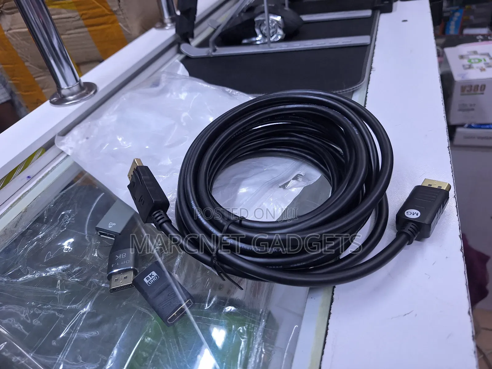 Display to Display Cable 5 Meters Long