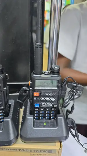Long-range Baofeng Uv-5r Portable Uhf/Vhf Radio For Outdoor Use