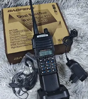 Baofeng Uv-82 8 Watt VHF/Uhf Dual PTT Walkie Talkie