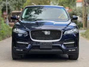 Jaguar F-Pace 2019 Blue