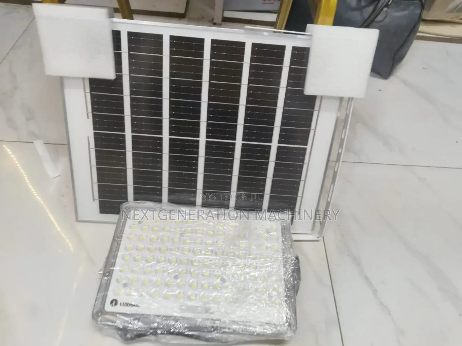 Luxman Solar Floodlight 800watts