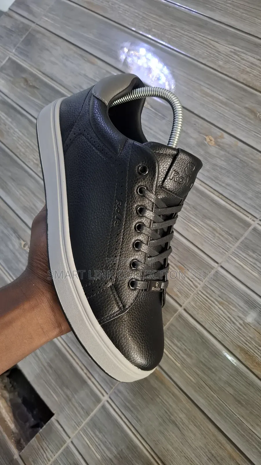 Black White Rova Casual