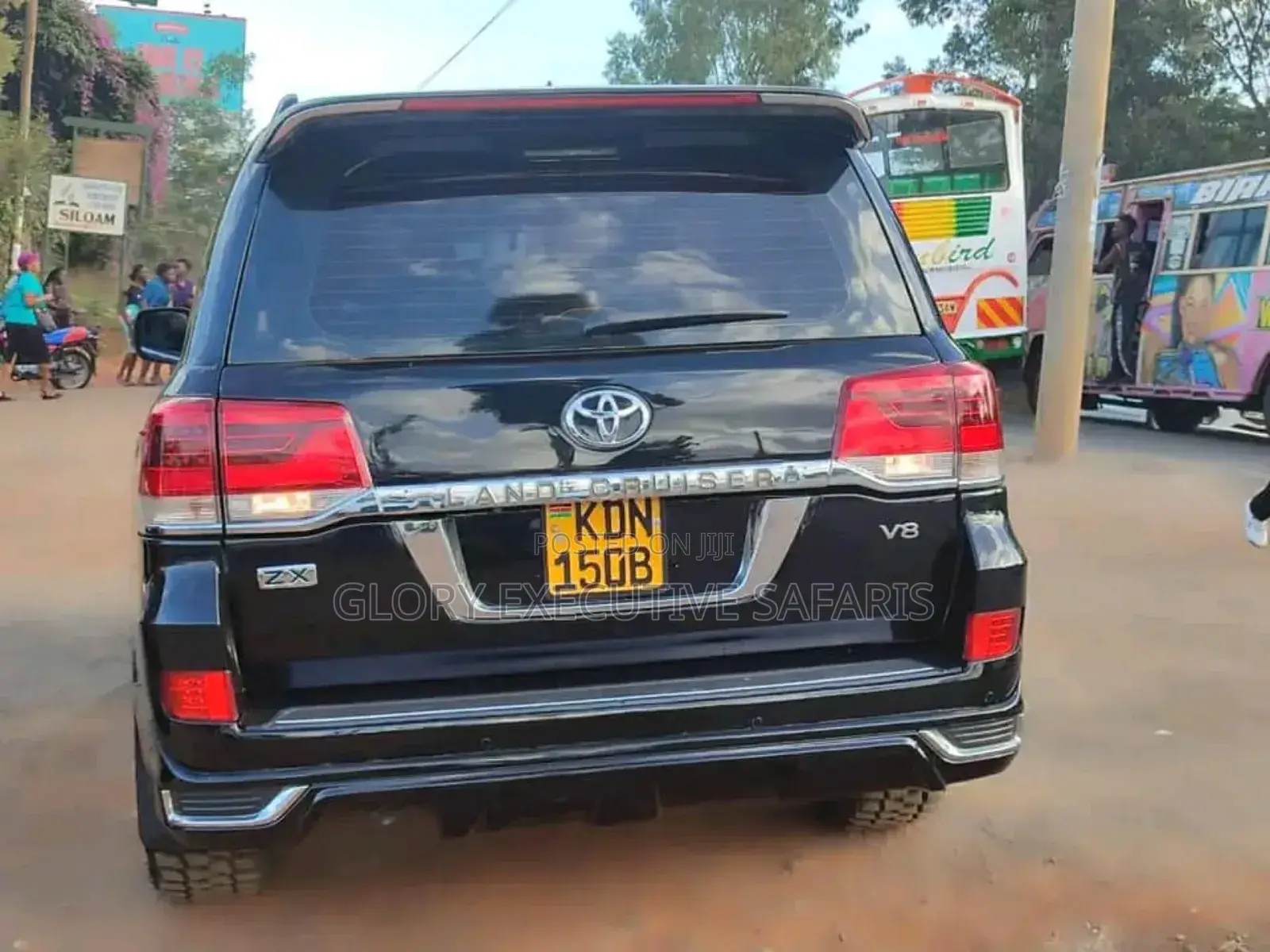 Prado and V8 for Hire