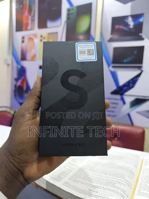 New Samsung Galaxy S22 5G 256 GB Black