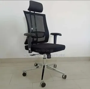 Ergonomic Swivel Office Chair With Padded Arms