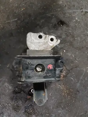 Engine Mounting 1kr